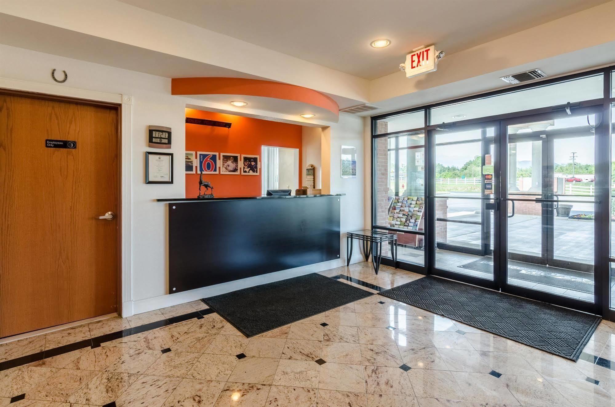 Motel 6-Lexington, Va Экстерьер фото